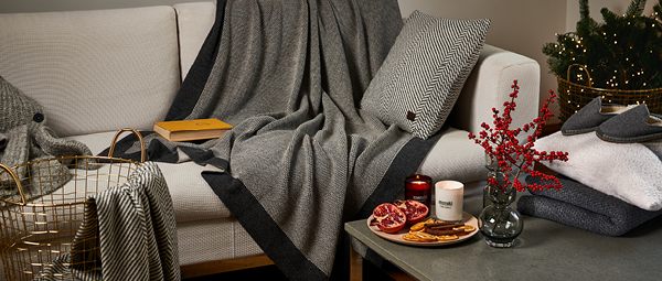 FA17C6F4-E2FA-4E1B-A5B5-6B4D352597A8